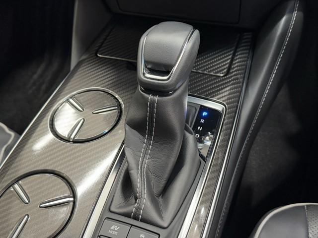 クラウンハイブリッド RSアドバンス Four リアカメラ 100V電源 オートエアコン LEDヘッド 衝突軽減システム ムーンルーフ メモリナビ 助手席エアバッグ 横滑防止装置 ABS ナビTV 本革シート 電動シート サイドエアバッグ ETC(12枚目)