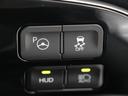 VSC(Vehicle Stability Control)付です。 横滑りを防止する装置です。 万が一の時に作動する、安全のための装置です。
