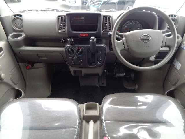 NV100クリッパーバン 660 DX ハイルーフ 5AGS車 助手席エアバック パワステ付き 運転席エアバック エアコン 整備記録簿 ABS付き(3枚目)