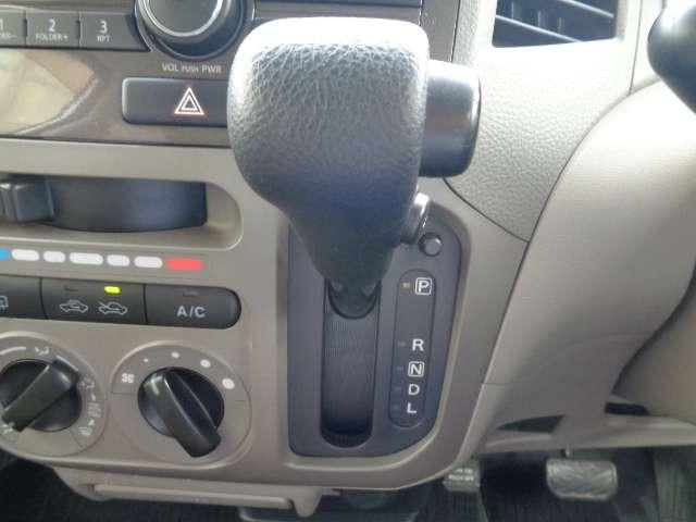 ルークス ６６０　Ｅ　ワンオーナー　エアーバッグ　マニュアルエアコン　パワーウィンドウ　ＡＢＳ　パワステ　記録簿付き　ＷエアＢ（8枚目）