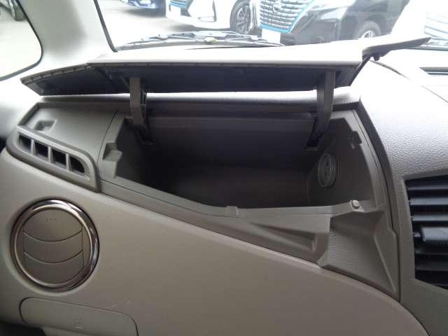 ルークス ６６０　Ｅ　ワンオーナー　エアーバッグ　マニュアルエアコン　パワーウィンドウ　ＡＢＳ　パワステ　記録簿付き　ＷエアＢ（10枚目）