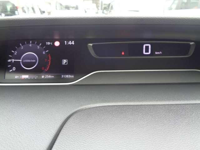 セレナ ２．０　ＸＶ　セーフティパックＡ　オートクルーズ　ＥＴＣ車載器　レーンキープ　ワンオーナー車　インテリキー　バックカメラ　記録簿　ドラレコ　パワーウインドウ　盗難防止システム　ナビＴＶ　エアコン　ＡＢＳ　エアバッグ　メモリーナビ（7枚目）