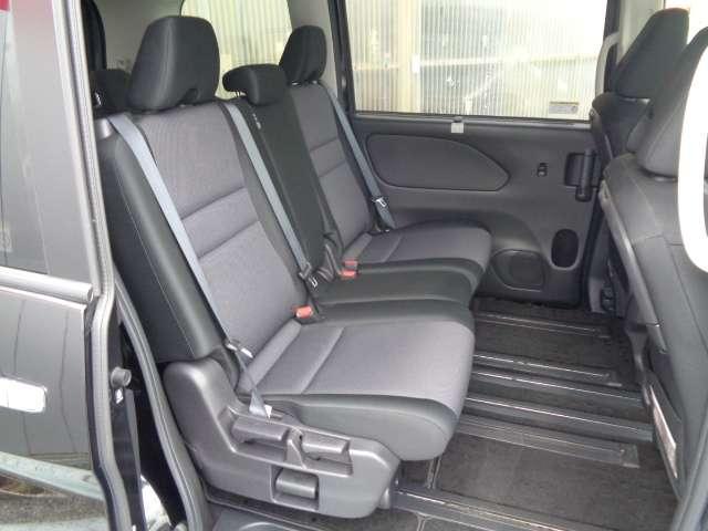 セレナ ２．０　ＸＶ　セーフティパックＡ　オートクルーズ　ＥＴＣ車載器　レーンキープ　ワンオーナー車　インテリキー　バックカメラ　記録簿　ドラレコ　パワーウインドウ　盗難防止システム　ナビＴＶ　エアコン　ＡＢＳ　エアバッグ　メモリーナビ（19枚目）