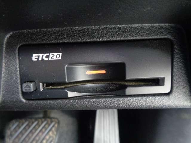 スカイライン ３．０　ＧＴ　タイプＰ　インテリジェントクルーズコントロール　３６０°カメラ　本革シート　衝突軽減　ＬＥＤ　ワンオーナー車　オートクルーズコントロール　スマートキー　ドラレコ　バックモニター　ＥＴＣ　レーンキープ　ナビＴＶ　メモリーナビ　アルミホイール（13枚目）