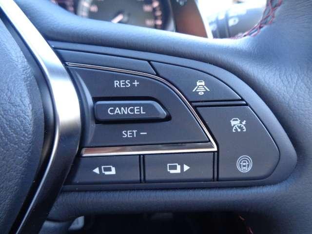 スカイライン ３．０　４００Ｒ　ＢＯＳＥサウンドシステム　本革シ－ト　ＬＥＤヘッド　キーレスエントリー　ワンオーナ　車線逸脱警報　スマ－トキ－　バックモニター　クルコン　メモリーナビ　ナビＴＶ　サイドカメラ　ＡＡＣ　アルミ　盗難防止装置　ＥＴＣ　エアバッグ（16枚目）