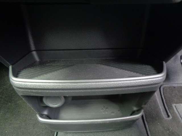 サクラ G プロパイロット・日産コネクトナビ・フルセ アラウンドビュ ワンオーナ 踏み間違い防止アシスト LEDヘッドランプ スマートキー LDW 盗難防止システム オートエアコン ETC バックカメラ アダプティブクルーズコントロール ABS ナビTV(10枚目)