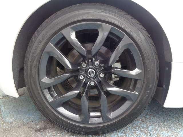 フェアレディＺ ３．７　６ＭＴ・メーカーナビ・ＴＶ　メンテナンスノート　カーテンエアバッグ　Ｂガイドモニター　助手席エアバック　スマキー　オートエアコン　イモビライザー　ＥＴＣ　ワンセグ　パワステ　キーレスエントリー　ナビＴＶ　ＡＢＳ　アルミホイール（17枚目）