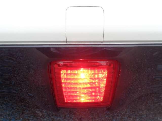 フェアレディＺ ３．７　６ＭＴ・メーカーナビ・ＴＶ　メンテナンスノート　カーテンエアバッグ　Ｂガイドモニター　助手席エアバック　スマキー　オートエアコン　イモビライザー　ＥＴＣ　ワンセグ　パワステ　キーレスエントリー　ナビＴＶ　ＡＢＳ　アルミホイール（18枚目）