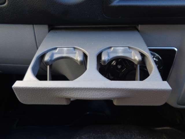 ＮＶ３５０キャラバンバン ２．５　プレミアムＧＸ　ロングボディ　ディーゼルターボ　純正メモリーナビ・フルセグＴＶ（ＭＭ３１９Ｄ－Ｗ）　助手席エアバック　インテリキー　運転席エアバック　ＬＥＤ　ＰＳ　ＰＷ　オートエアコン　バックモニター　点検記録簿　ＥＴＣ車載器　キーレス　ＡＢＳ　ドライブレコーダー　メモリーナビ　ワンセグ　ナビＴＶ（10枚目）