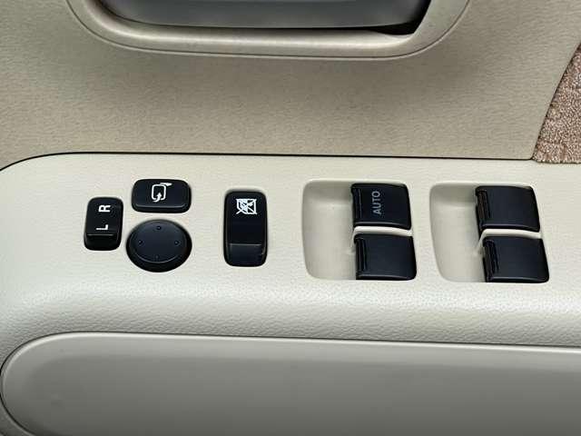 モコ ６６０　Ｅ　Ｗエアバック　オートエアコン　パワーウィ　ワイヤレスキー　スマ－トキ－　ＡＵＴＯエアコン　ＰＷ　ＰＳ　ＡＢＳ　運転席エアバッグ　記録簿　ワンオーナー（7枚目）