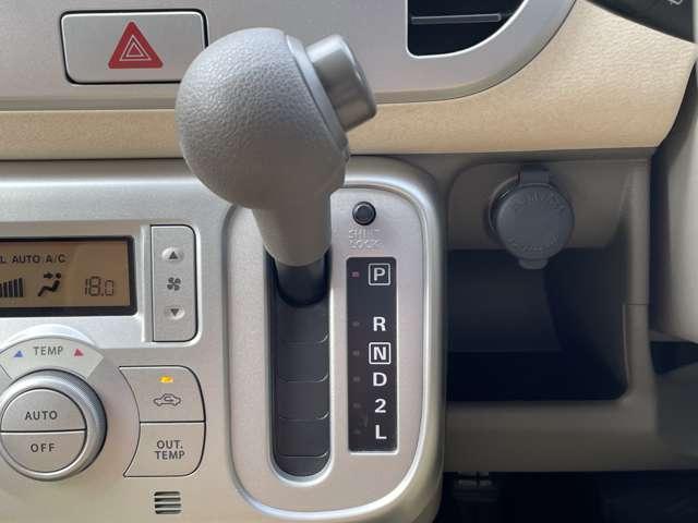 モコ ６６０　Ｅ　Ｗエアバック　オートエアコン　パワーウィ　ワイヤレスキー　スマ－トキ－　ＡＵＴＯエアコン　ＰＷ　ＰＳ　ＡＢＳ　運転席エアバッグ　記録簿　ワンオーナー（8枚目）