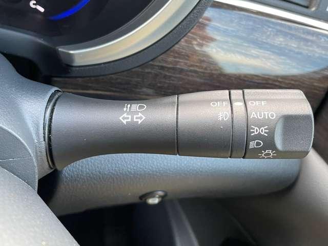 エルグランド ２．５　２５０ハイウェイスター　後席モニター　純正ＨＤＤナビ　地デジ　リアカメラ　ＰＳ　キーフリー　サイドカメラ　サイドエアバック　ＴＶナビ　記録簿有　ＥＴＣ付　パワーウインドウ　運転席エアバッグ　メモリーナビ　ＡＢＳ　助手席エアバッグ　ワンセグＴＶ　スマートキ（13枚目）