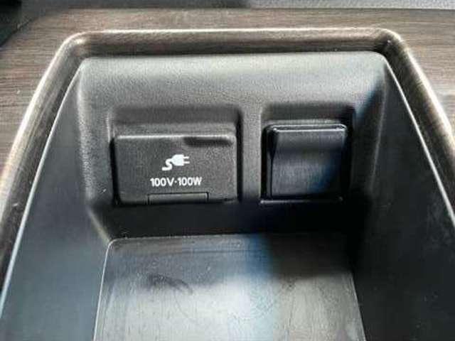 エルグランド ２．５　２５０ハイウェイスター　後席モニター　純正ＨＤＤナビ　地デジ　リアカメラ　ＰＳ　キーフリー　サイドカメラ　サイドエアバック　ＴＶナビ　記録簿有　ＥＴＣ付　パワーウインドウ　運転席エアバッグ　メモリーナビ　ＡＢＳ　助手席エアバッグ　ワンセグＴＶ　スマートキ（15枚目）