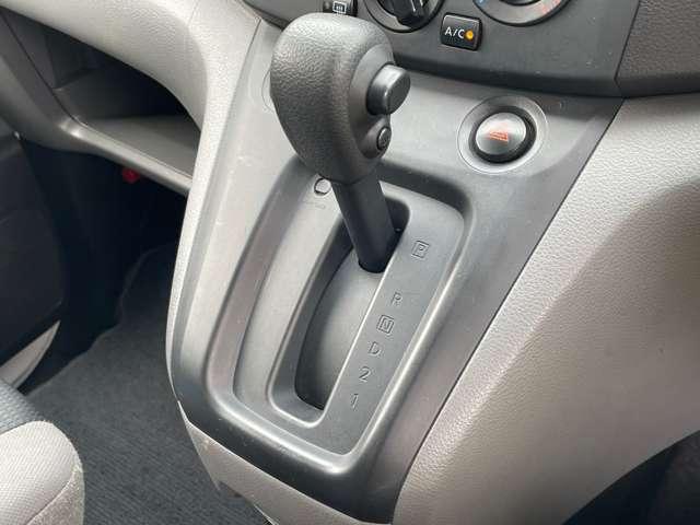 ＮＶ２００バネットバン １．６　ＤＸ　エアバック　エアコン　パワステ　点検記録簿　パワーステアリング　エアバック　マニュアルエアコン　ＡＢＳ　キーフリー　フロントパワーウインドウ　１オ－ナ－（11枚目）