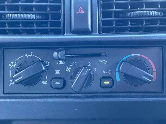 クリッパーバン ６６０　ＤＸ　Ｗエアバック　エアコン　両側スライドドア　エアコンＯＫ　パワステ付　エアバッグ　ＷＳＲＳ（2枚目）