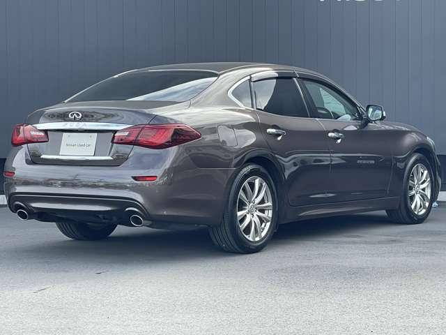 フーガ 3.7 370GT 本革シート エマージェンシーブレーキ バックガイドモニター スマートキープッシュスタート レザーシート サイドモニター LEDヘッドランプ LDW ETC クルコン 盗難防止 整備記録簿有 パワーウィンドウ HDDナビ アルミホイール(2枚目)