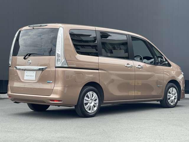 セレナ ２．０　２０Ｘ　Ｓ－ＨＹＢＲＩＤ　ＡＵＴＯエアコン　ｉ－ｓｔｏｐ　車線逸脱警報　リアカメラ　衝突被害軽減装置　取説＆記録簿　１オーナー　ＥＴＣ　スマートキー　キーレスエントリー　メモリーナビ　パワーウィンドウ　ＰＳ　運転席エアバッグ（2枚目）