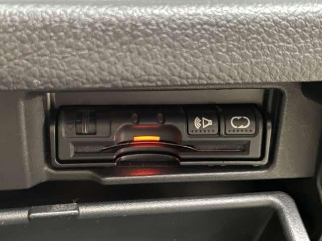 セレナ ２．０　２０Ｘ　Ｓ－ＨＹＢＲＩＤ　ＡＵＴＯエアコン　ｉ－ｓｔｏｐ　車線逸脱警報　リアカメラ　衝突被害軽減装置　取説＆記録簿　１オーナー　ＥＴＣ　スマートキー　キーレスエントリー　メモリーナビ　パワーウィンドウ　ＰＳ　運転席エアバッグ（8枚目）