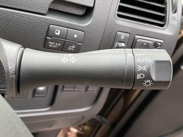 セレナ ２．０　２０Ｘ　Ｓ－ＨＹＢＲＩＤ　ＡＵＴＯエアコン　ｉ－ｓｔｏｐ　車線逸脱警報　リアカメラ　衝突被害軽減装置　取説＆記録簿　１オーナー　ＥＴＣ　スマートキー　キーレスエントリー　メモリーナビ　パワーウィンドウ　ＰＳ　運転席エアバッグ（17枚目）