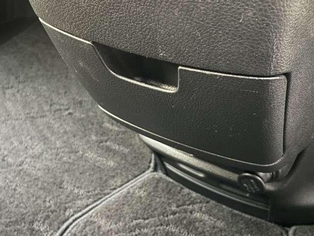 セレナ ２．０　２０Ｘ　Ｓ－ＨＹＢＲＩＤ　ＡＵＴＯエアコン　ｉ－ｓｔｏｐ　車線逸脱警報　リアカメラ　衝突被害軽減装置　取説＆記録簿　１オーナー　ＥＴＣ　スマートキー　キーレスエントリー　メモリーナビ　パワーウィンドウ　ＰＳ　運転席エアバッグ（20枚目）