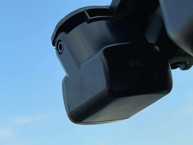 エクストレイル １．５　Ｘ　ｅ－４ＯＲＣＥ　４ＷＤ　エマブレ　カーナビ　クルーズコントロール　レーンキープアシスト　４ＷＤ　寒冷地仕様　キーレスエントリー　アイドリングストップ　ＡＡＣ　盗難防止システム　サイドエアバック　メモリーナビ　アルミホイール（8枚目）