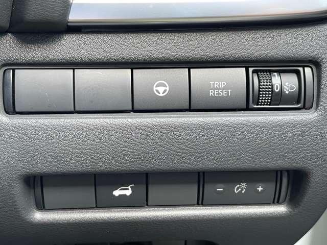 エクストレイル １．５　Ｘ　ｅ－４ＯＲＣＥ　４ＷＤ　エマブレ　カーナビ　クルーズコントロール　レーンキープアシスト　４ＷＤ　寒冷地仕様　キーレスエントリー　アイドリングストップ　ＡＡＣ　盗難防止システム　サイドエアバック　メモリーナビ　アルミホイール（18枚目）