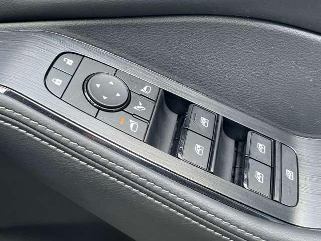 エクストレイル １．５　Ｘ　ｅ－４ＯＲＣＥ　４ＷＤ　エマブレ　カーナビ　クルーズコントロール　レーンキープアシスト　４ＷＤ　寒冷地仕様　キーレスエントリー　アイドリングストップ　ＡＡＣ　盗難防止システム　サイドエアバック　メモリーナビ　アルミホイール（19枚目）