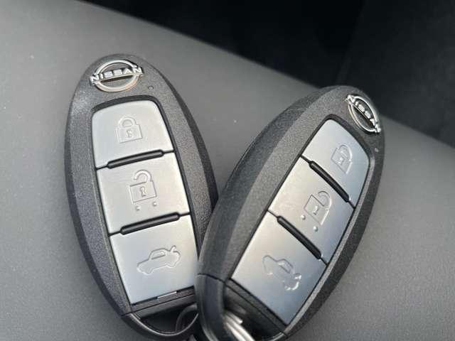 スカイライン 3.0 400R 黒本革シート エマージェンシーブレーキ 本革シ-ト LEDヘッド キーレスエントリー ワンオーナ 車線逸脱警報 スマ-トキ- バックモニター クルコン メモリーナビ ナビTV サイドカメラ AAC アルミ 盗難防止装置 ETC エアバッグ(11枚目)