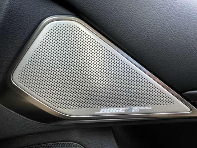 スカイライン 3.0 400R 黒本革シート エマージェンシーブレーキ 本革シ-ト LEDヘッド キーレスエントリー ワンオーナ 車線逸脱警報 スマ-トキ- バックモニター クルコン メモリーナビ ナビTV サイドカメラ AAC アルミ 盗難防止装置 ETC エアバッグ(13枚目)