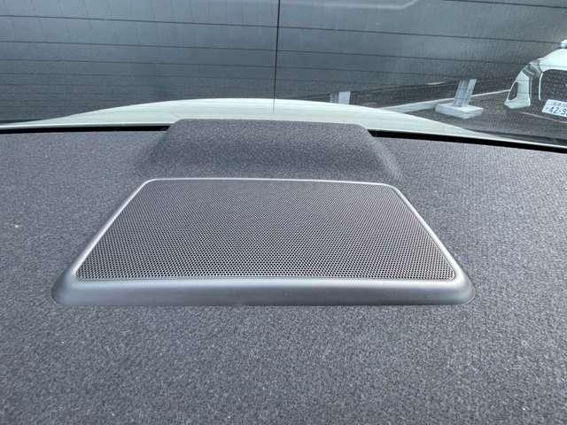 スカイライン 3.0 400R 黒本革シート エマージェンシーブレーキ 本革シ-ト LEDヘッド キーレスエントリー ワンオーナ 車線逸脱警報 スマ-トキ- バックモニター クルコン メモリーナビ ナビTV サイドカメラ AAC アルミ 盗難防止装置 ETC エアバッグ(14枚目)