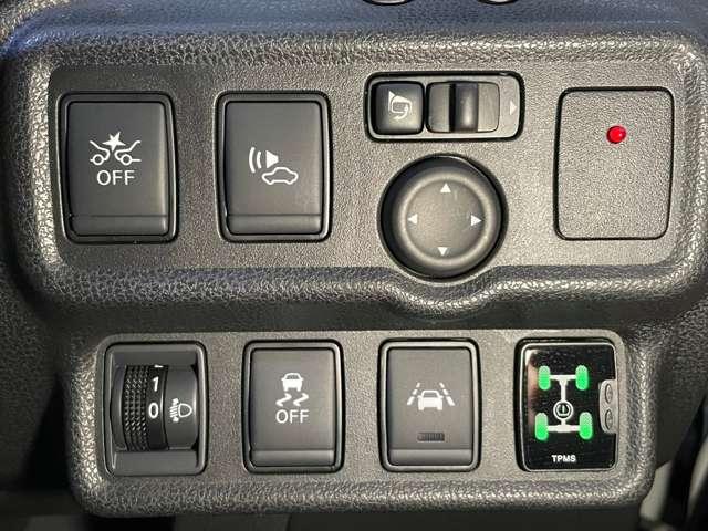 ノート e-パワーニスモ LEDランプ ワンオーナー車 Aストップ クルコン Bカメラ メモリーナビ付き レーンアシスト フルオートエアコン スマートキープッシュスタート Wエアバッグ アルミ キーフリー ドラレコ 記録簿(11枚目)