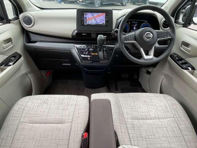 デイズ ６６０　Ｘ　エマージェンシーブレーキ　踏み間違い防止　踏み間違え防止　イモビライザー　バックカメラ　１オーナー　レーンキープ　アイドリングストップ　キーレス　フルオートエアコン　ナビＴＶ　ＷＡＢ　記録簿　運転席エアバック　メモリーナビゲーション　ＰＳ（4枚目）