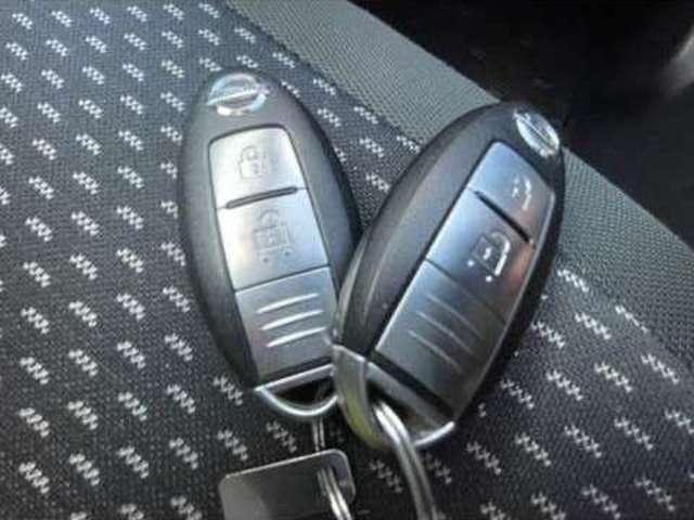 デュアリス ２．０　２０Ｇ　ガラスサンルーフ　ドライブレコーダー　セキュリティー　カーテンエアバック　インテリジェントキー　キーフリー　エアコン　整備記録簿　アルミホイール　ドライブレコーダー　ＡＢＳ　パワーウィンド　運転席エアバッグ　パワーステアリング（7枚目）