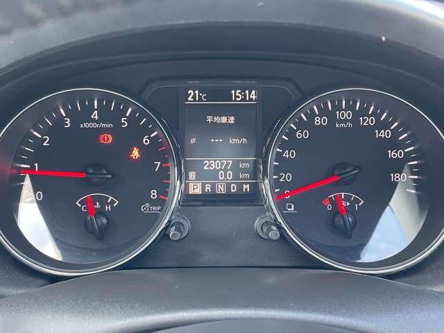 デュアリス ２．０　２０Ｇ　ガラスサンルーフ　ドライブレコーダー　セキュリティー　カーテンエアバック　インテリジェントキー　キーフリー　エアコン　整備記録簿　アルミホイール　ドライブレコーダー　ＡＢＳ　パワーウィンド　運転席エアバッグ　パワーステアリング（11枚目）