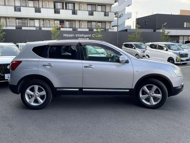 デュアリス ２．０　２０Ｇ　ガラスサンルーフ　ドライブレコーダー　セキュリティー　カーテンエアバック　インテリジェントキー　キーフリー　エアコン　整備記録簿　アルミホイール　ドライブレコーダー　ＡＢＳ　パワーウィンド　運転席エアバッグ　パワーステアリング（20枚目）