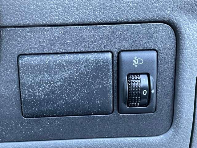 ＮＶ２００バネットバン １．６　ＤＸ　純正メモリーナビ　地デジ　バックモニター　バックカメラ付き　点検記録簿　メモリーナビ　パワーステアリング　エアバック　マニュアルエアコン　ナビＴＶ　ＡＢＳ　ワンセグ　キーフリー　フロントパワーウインドウ　１オ－ナ－　ＥＴＣ付き（12枚目）