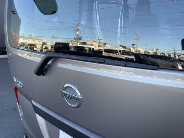 ＮＶ２００バネットバン １．６　ＤＸ　純正メモリーナビ　地デジ　バックモニター　バックカメラ付き　点検記録簿　メモリーナビ　パワーステアリング　エアバック　マニュアルエアコン　ナビＴＶ　ＡＢＳ　ワンセグ　キーフリー　フロントパワーウインドウ　１オ－ナ－　ＥＴＣ付き（16枚目）