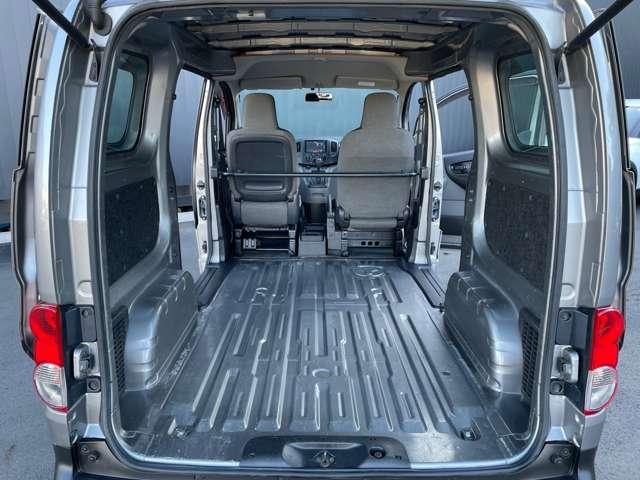 ＮＶ２００バネットバン １．６　ＤＸ　純正メモリーナビ　地デジ　バックモニター　バックカメラ付き　点検記録簿　メモリーナビ　パワーステアリング　エアバック　マニュアルエアコン　ナビＴＶ　ＡＢＳ　ワンセグ　キーフリー　フロントパワーウインドウ　１オ－ナ－　ＥＴＣ付き（18枚目）