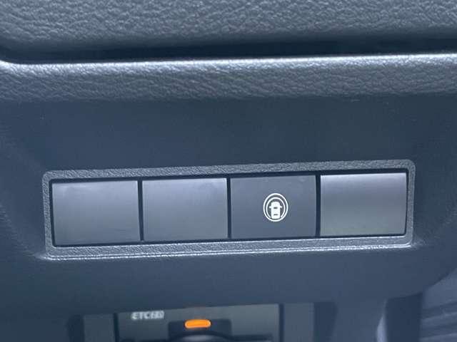 ノート 1.2 X エマージェンシーブレーキ 踏み間違い防止 リアカメラ 衝突被害軽減ブレ-キ 全方位カメラ ETC付 LEDヘッドライト レーンアシスト インテリジェントキー ワンオーナー ドラレコ 整備記録簿 ワンセグTV TVナビ サイドカーテンエアバック(10枚目)