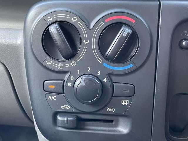 ＮＶ１００クリッパーバン ６６０　ＤＸ　ＧＬパッケージ　ハイルーフ　５ＡＧＳ車　エマージェンシーブレーキ　踏み間違い防止　前席パワーウィンドウ　マニュアルエアコン　衝突回避ブレーキ　ワンオーナ　運転席エアバッグ　キーレスエントリー　記録簿付き　パワーステアリング　盗難警報装置　Ｗエアバッグ（7枚目）