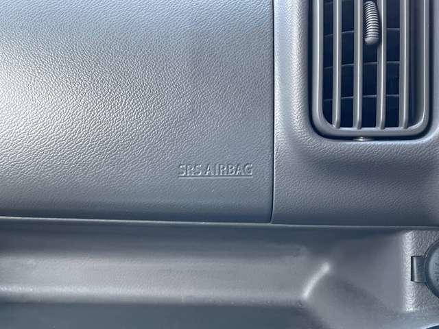 ＮＶ１００クリッパーバン ６６０　ＤＸ　ＧＬパッケージ　ハイルーフ　５ＡＧＳ車　エマージェンシーブレーキ　踏み間違い防止　前席パワーウィンドウ　マニュアルエアコン　衝突回避ブレーキ　ワンオーナ　運転席エアバッグ　キーレスエントリー　記録簿付き　パワーステアリング　盗難警報装置　Ｗエアバッグ（15枚目）