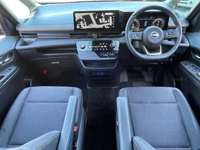 セレナ 2.0 ハイウェイスターV ステップタイプ 後席モニター(4枚目)