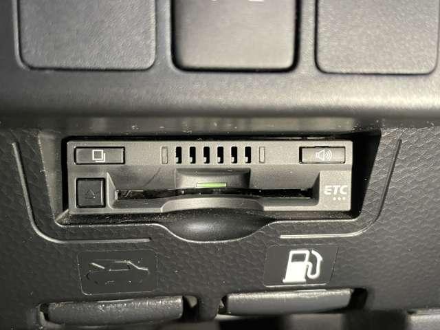 ルーミー 1.0 カスタム G 衝突被害軽減ブレーキ 踏み間違い防止 アイドリング 両側電動SD LEDヘット 車線逸脱 バックビューモニター 衝突回避ブレーキ TV スマートキー ワンセグTV クルーズコントロール 点検記録簿 ETC ドライブレコーダー 1オーナー(8枚目)