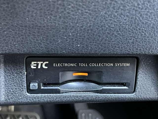 リーフ Ｘ　エマージェンシーブレーキ　純正ナビ　レーンアシスト　ＬＥＤ　Ｂカメラ　イモビライザー　ドラレコ　クルコン　メモリーナビ　パワーウィンドウ　オートエアコン　Ｗエアバッグ　ＡＷ　サイドエアバッグ　エアバッグ　ナビＴＶ　キーフリー　記録簿（17枚目）