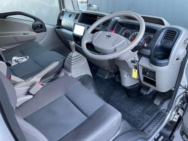 アトラストラック ショートフルスーパーローＤＸ　パワーウィンドウ　エアコン　ＥＴＣ　キーレスキー　パワステ　ワンセグ　記録簿　運転席エアバッグ（4枚目）