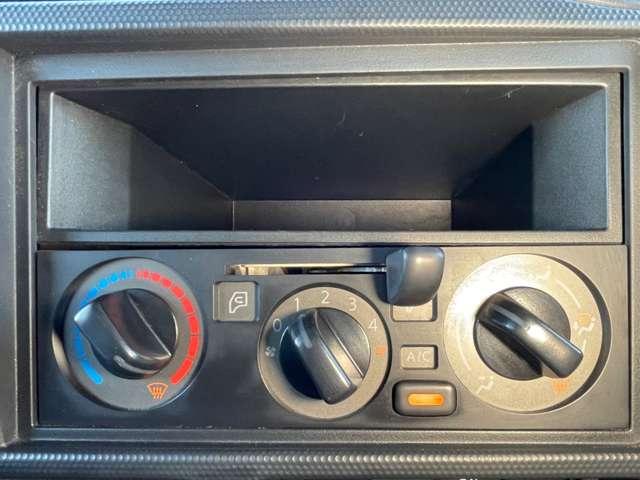 アトラストラック ショートフルスーパーローＤＸ　パワーウィンドウ　エアコン　ＥＴＣ　キーレスキー　パワステ　ワンセグ　記録簿　運転席エアバッグ（12枚目）