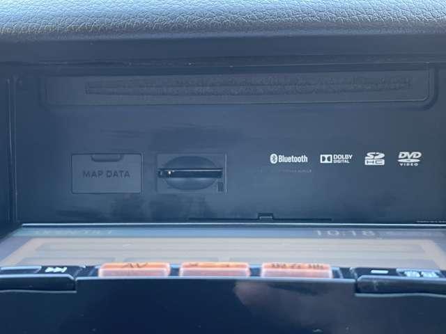 NV350キャラバンバン 2.5 プレミアムGX ロングボディ ディーゼルターボ 荷室ベット&車中泊仕様 純正メモリーナビ(7枚目)