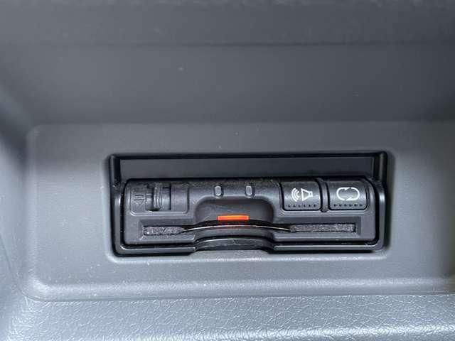 NV350キャラバンバン 2.5 プレミアムGX ロングボディ ディーゼルターボ 荷室ベット&車中泊仕様 純正メモリーナビ(16枚目)