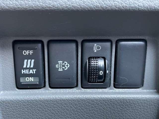 NV350キャラバンバン 2.5 プレミアムGX ロングボディ ディーゼルターボ 荷室ベット&車中泊仕様 純正メモリーナビ(17枚目)