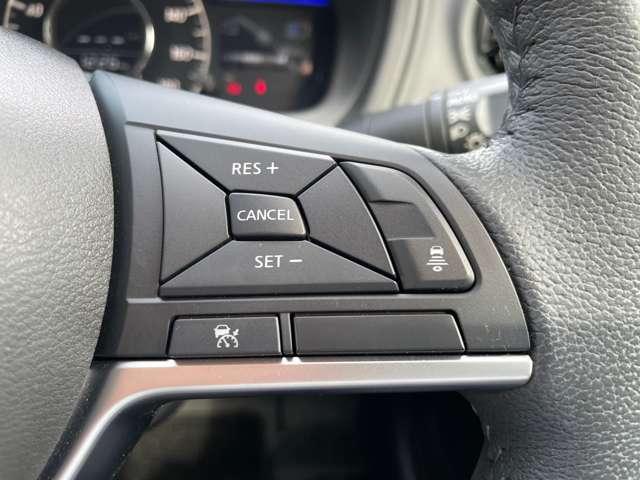 ノート １．２　ｅ－ＰＯＷＥＲ　メダリスト　クルコン　衝突軽減ブレーキ　ワンオーナー　アルミホイール　オートエアコン　記録簿　パワーウインドウ　ＡＢＳ　運転席エアバッグ　パワーステアリング（7枚目）